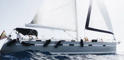 Lady Sunshine navegando por la costa sur de Tenerife